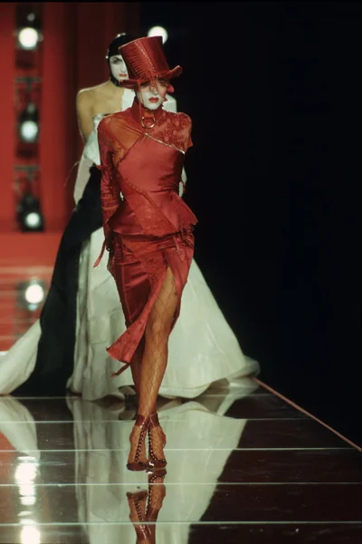 Look 37